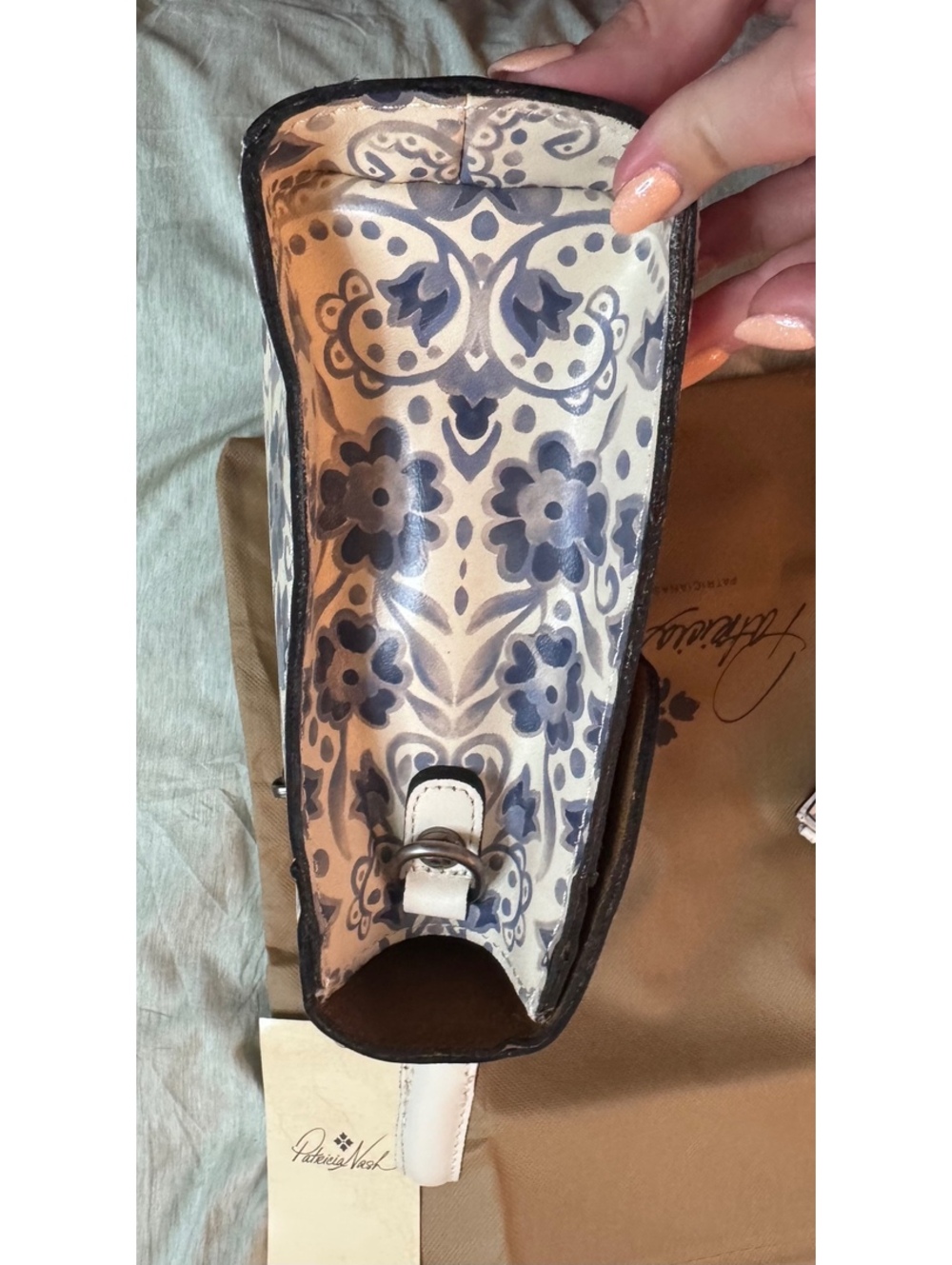 NWT Patricia Nash Italian Folklore Ilafiri Satchel & RFID Wallet Blue White - Picture 4 of 9